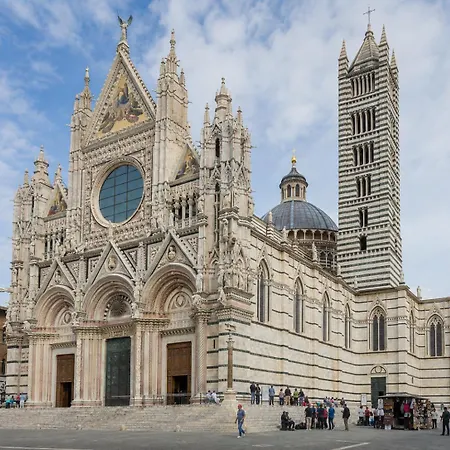 La Dimora Di Giulia - Piazza Del Campo 1 Min Apartment Siena